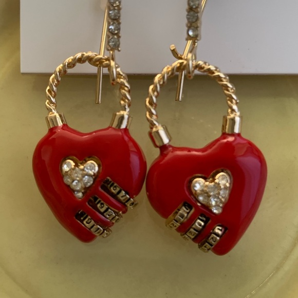 Betsy Johnson Red•Gold tone•Heart Padlock Earrings - Picture 4 of 5